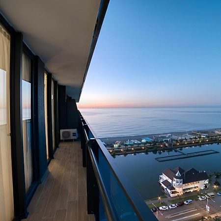 Orbi Batumi City Beach View Hotel Exterior foto