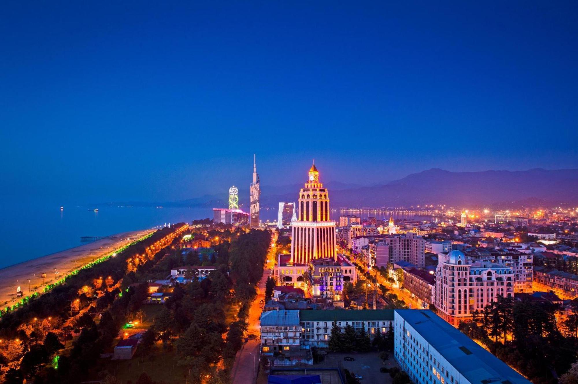 Orbi Batumi City Beach View Hotel Exterior foto