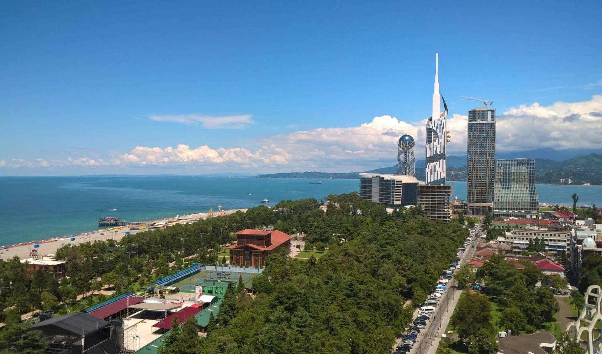 Orbi Batumi City Beach View Hotel Exterior foto